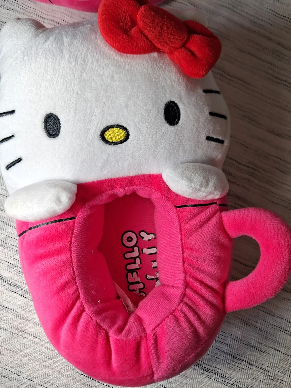 Pink Plush Heĺlo Kitty  Kids Slippers Size 5